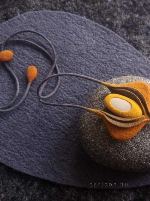 Lily necklace workshop package