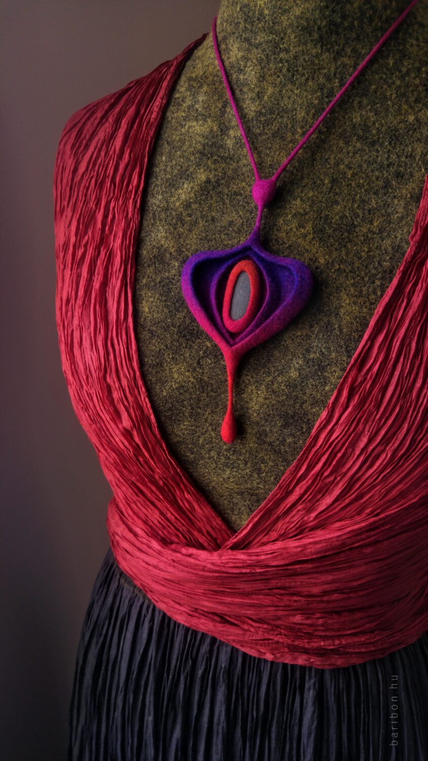 Purple pebble onion necklace