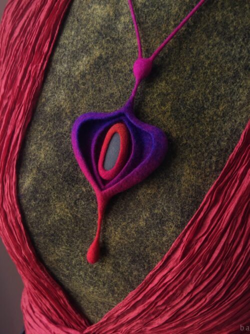 Purple pebble onion necklace