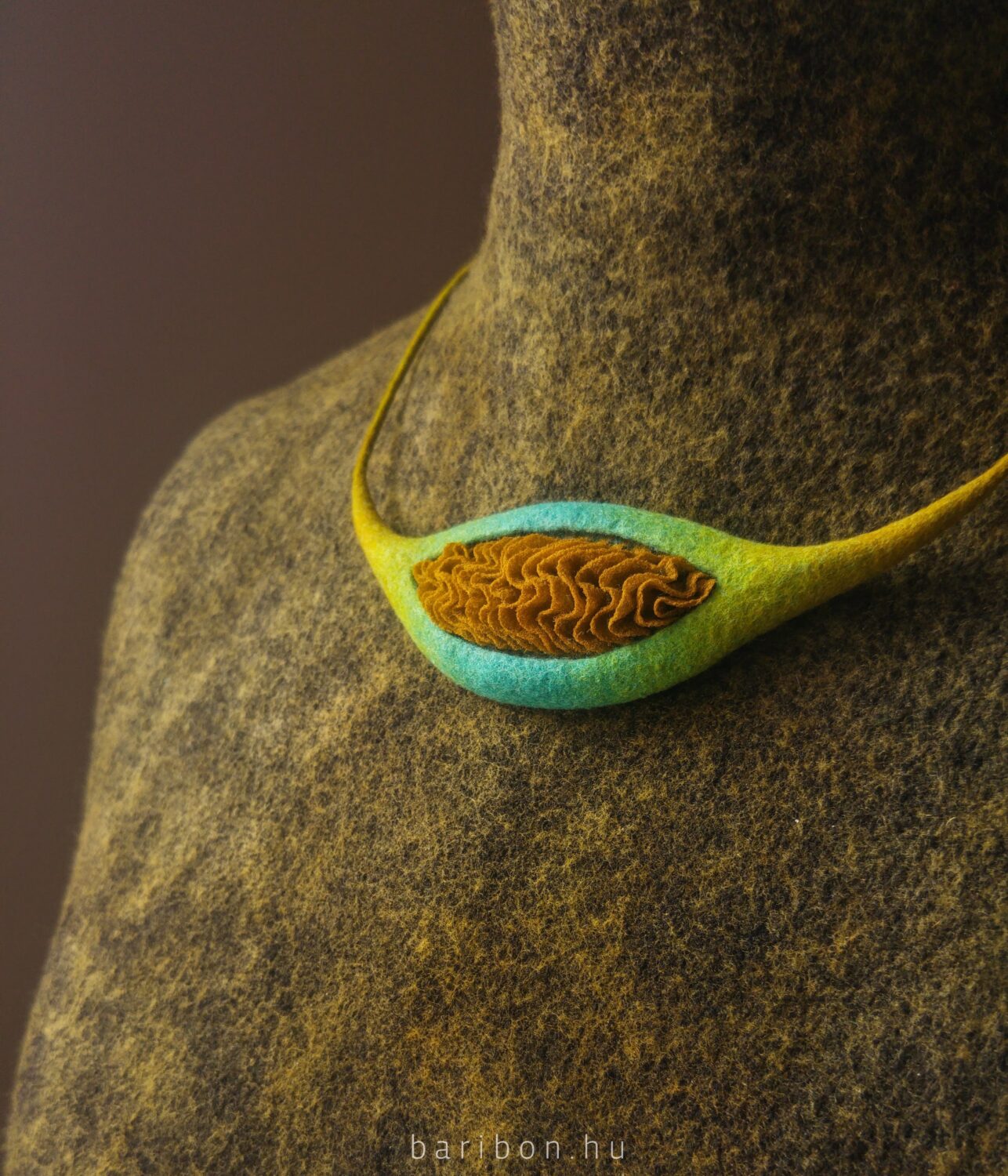 Creased silky necklace - ombre colours