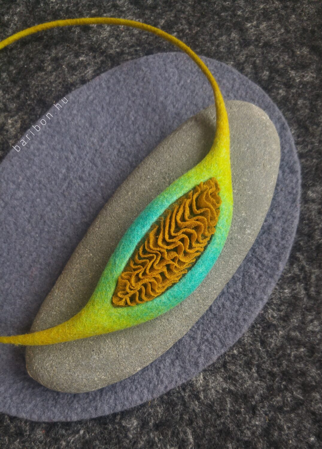 Creased silky necklace - ombre colours