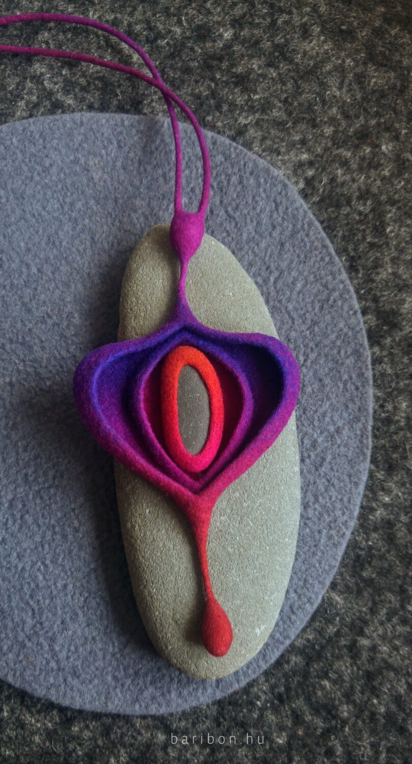 Purple pebble onion necklace