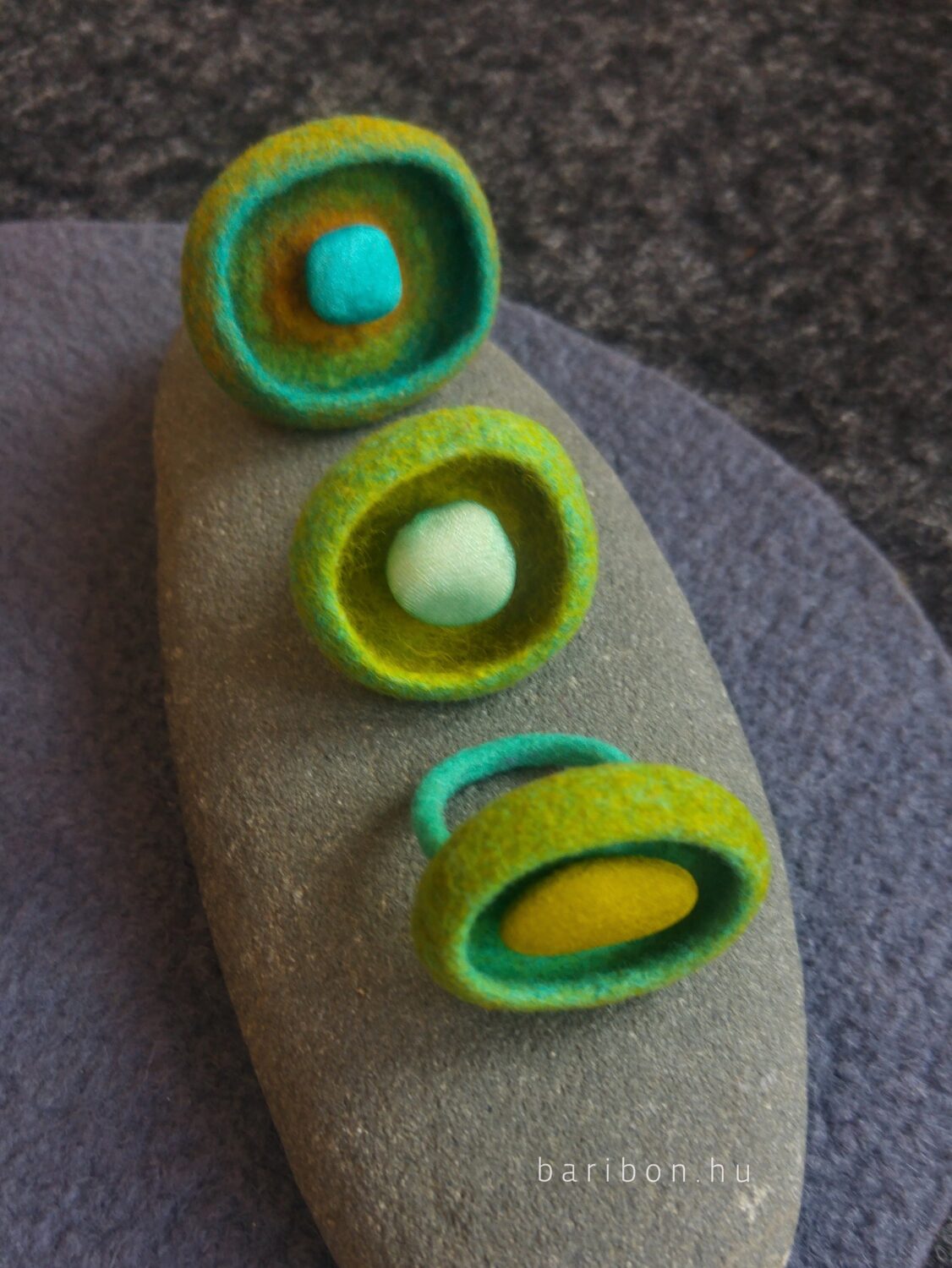 Double-cradle sky-blue silky pebble ring