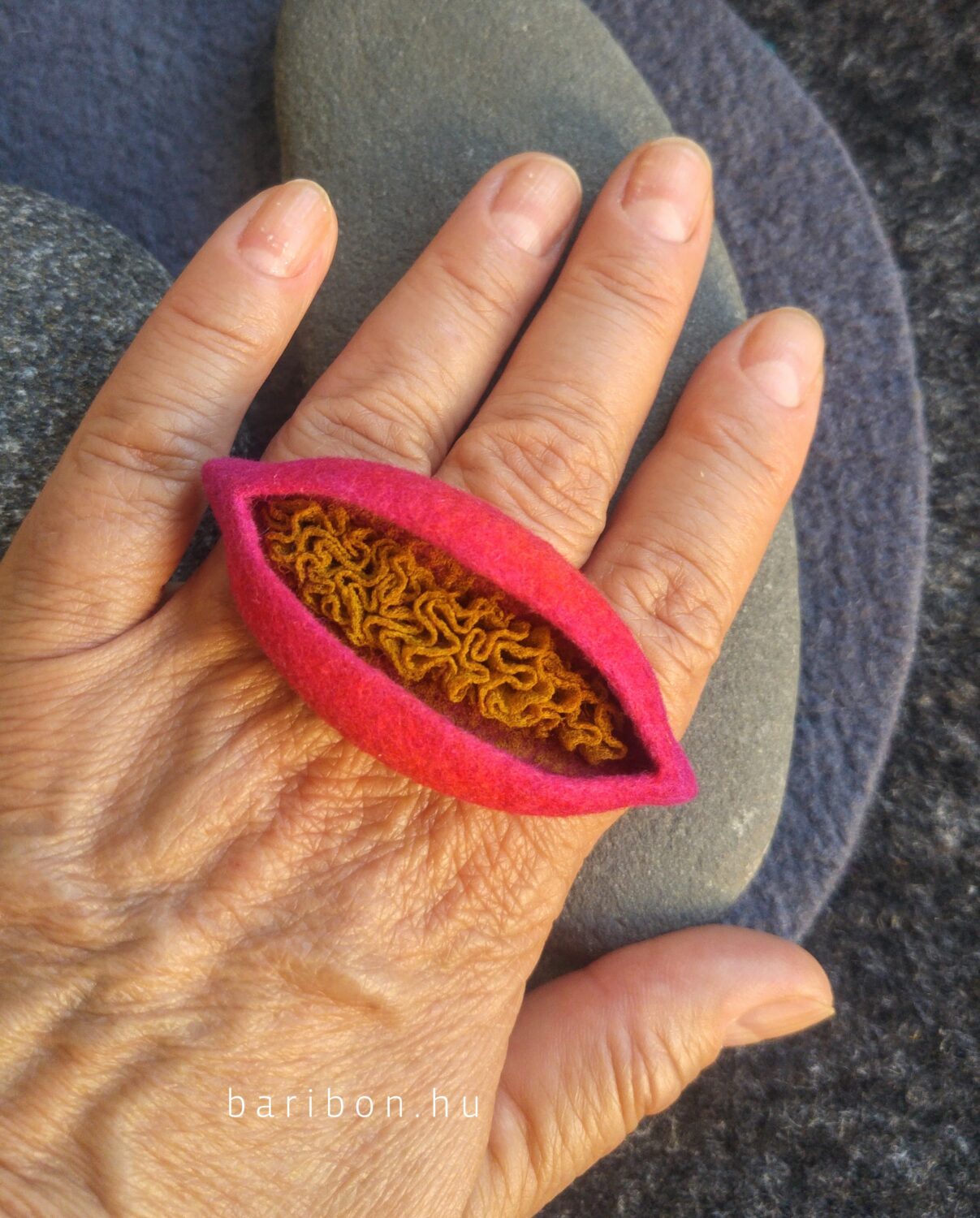 Creased silk ombre magenta ring - small
